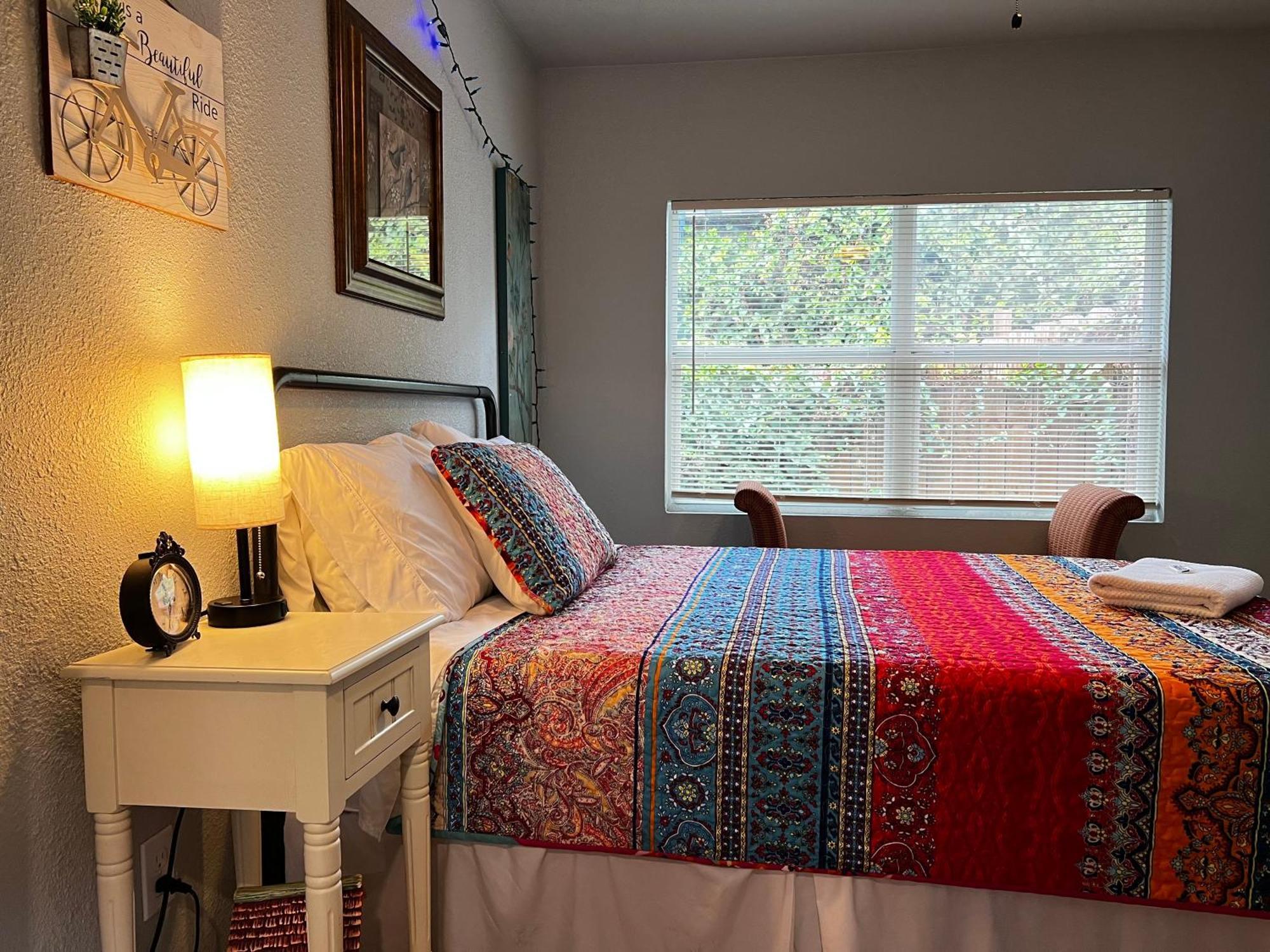 Boho Bliss- Cozy Private Room 2 Miles From Alamodome! San Antonio Zewnętrze zdjęcie